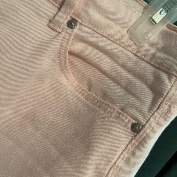 Pink capris - Picture 3 of 9